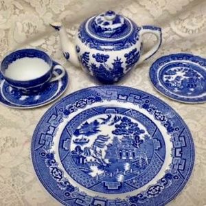 Vintage, Allerton, Blue Willow 6pc Tea and Dinner Set for 1